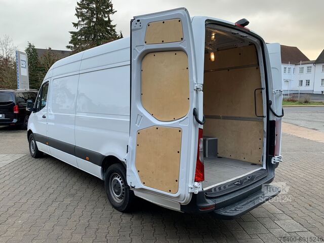 Kapalı kasa kamyonet Mercedes-Benz Mercedes-Benz Sprinter  319 CDI 4325 MBUX Kamera, Schwing DAB auch bei schwacher Bonität