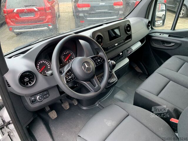 Kapalı kasa kamyonet Mercedes-Benz Mercedes-Benz Sprinter 319 CDI 4325 MBUX Kamera, Schwing DAB auch bei schwacher Bonität