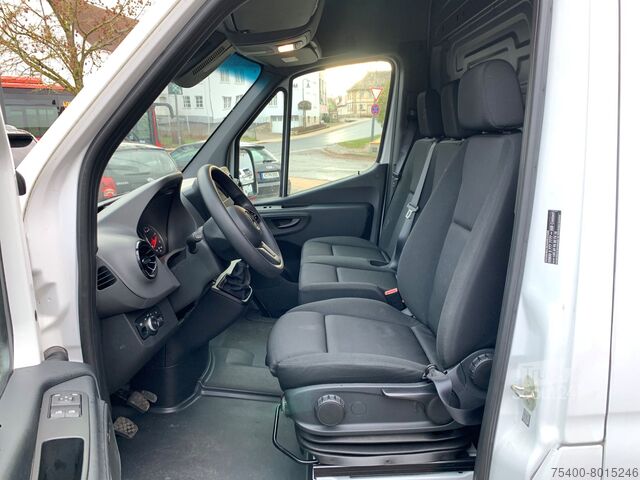 Kapalı kasa kamyonet Mercedes-Benz Mercedes-Benz Sprinter  319 CDI 4325 MBUX Kamera, Schwing DAB auch bei schwacher Bonität
