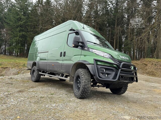 Samochód dostawczy Iveco 305er Bereifung DAILY 70 S 18H A8 4x4 WX - Kastenwagen H3