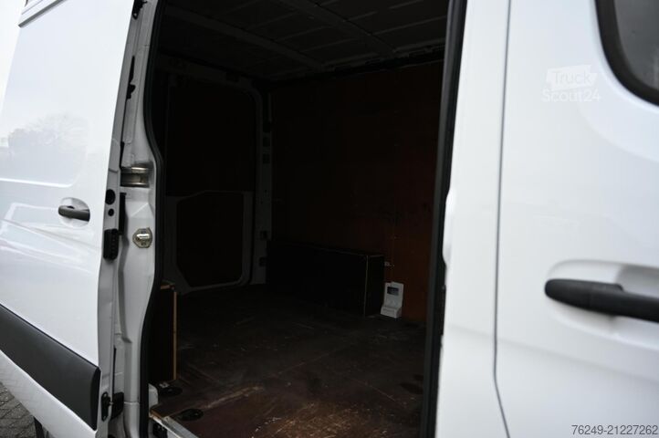 Универсал с высокой крышей Mercedes-Benz SPRINTER 214 2.2 CDI L1H1 Automaat Carplay LED