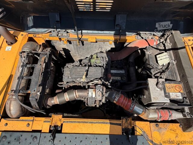 Escavadora de rastos Hyundai HX330