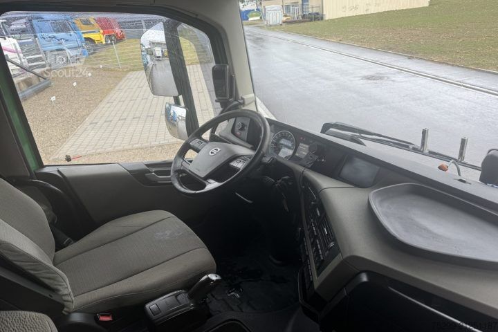 Standardni vlačilec Volvo FH-460 4x2T Retarder / Swiss-Vehicle