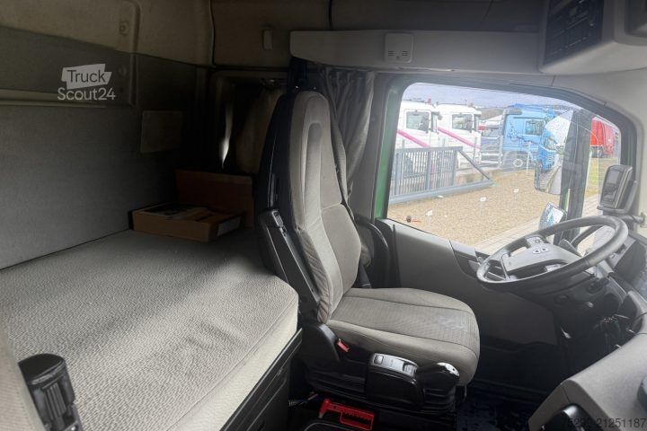 Standardni vlačilec Volvo FH-460 4x2T Retarder / Swiss-Vehicle