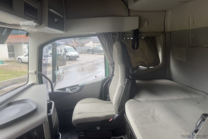 Standardni vlačilec Volvo FH-460 4x2T Retarder / Swiss-Vehicle