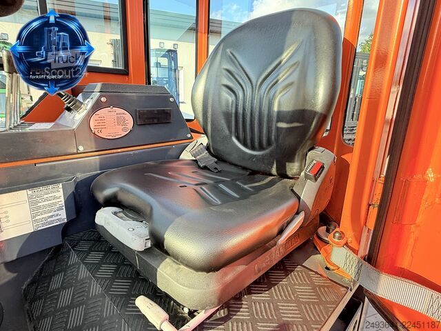 štirismerni viličar Combilift CBE2500 TRIPLEX 4900 POSITIONER CABIN