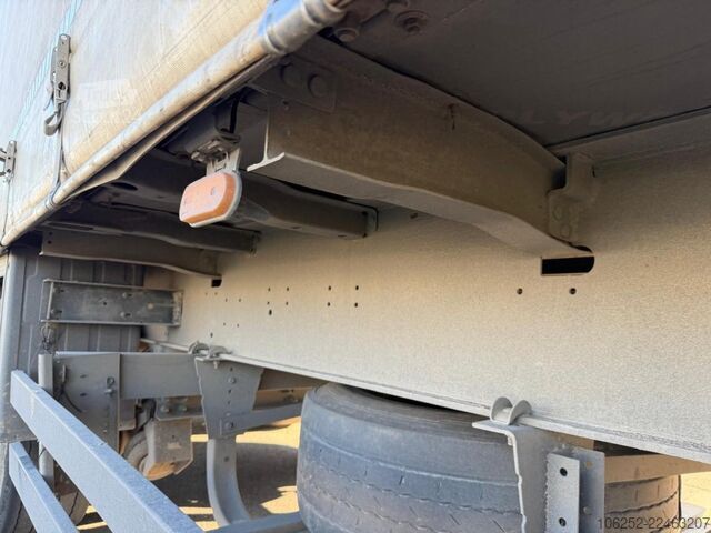 Schuifzeilen Schmitz Cargobull SCB*S3T 3 AS SAF - KOOIAAP/MOFFET aansluiting m...