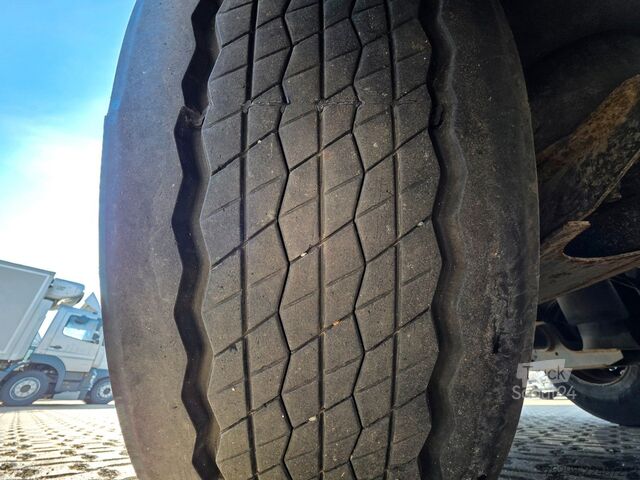 Semirimorchio con telone BERGER SAPL 24 / Coilmulde