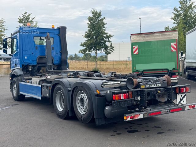 Camión portacontenedores de gancho MERCEDES-BENZ ACTROS 2551 L / MEILLER / LENKACHSE