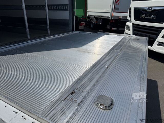 Skriňová dodávka MERCEDES-BENZ ATEGO 818 L / LBW / KAMERA / 4.45 m KOFFER