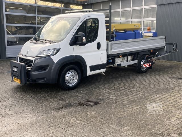 Lasteplattform Peugeot Boxer 2.2 HDI Winterdienst Zoutstrooier Nido Op...