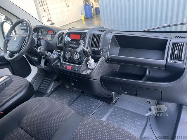 Lasteplattform Peugeot Boxer 2.2 HDI Winterdienst Zoutstrooier Nido Op...