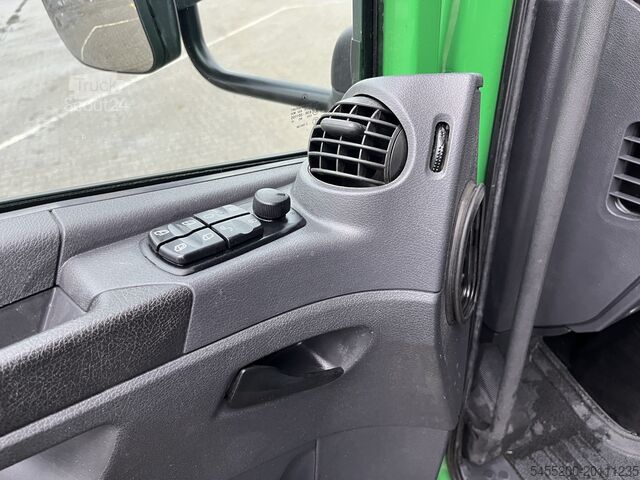 Resväska Mercedes-Benz Atego 1018 Euro 6 Automaat Laadklep 1500kg Tota...