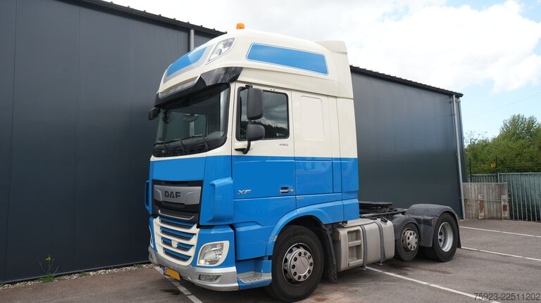 Standartinis-SZM DAF XF 450 6x2 tractor unit broken ECU