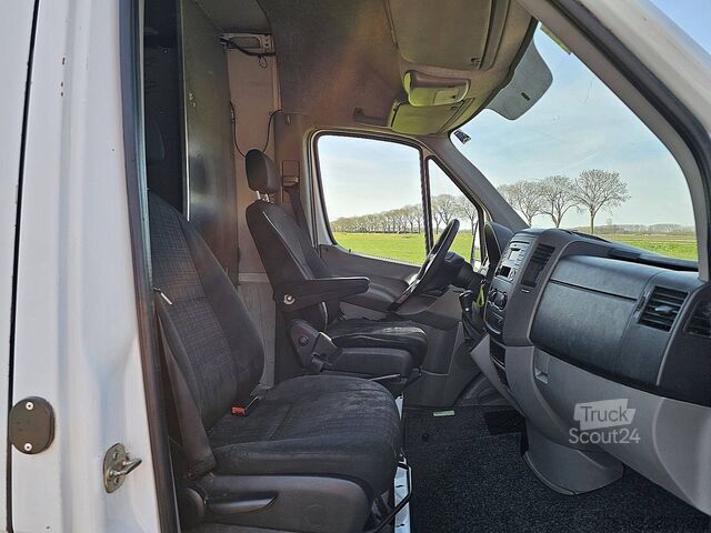 Korkeakattoinen farmari MERCEDES-BENZ SPRINTER 310 L3H2 Maxi Automaat
