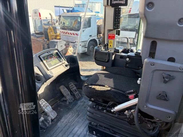 رافعة التحميل Caterpillar 966M 966M