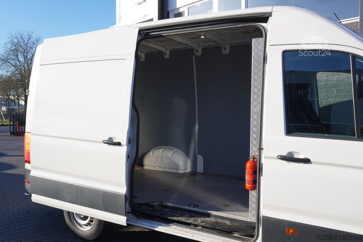Furgone Volkswagen Crafter 2.0 TDI 140PK L3H3 EURO 6 - Airco - Nav...