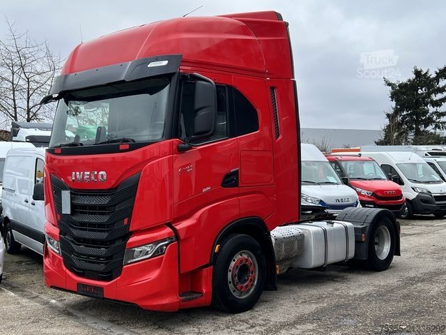 Standard SZM IVECO S-WAY AS440S48 Klimaautom. Intarder NAVI ALCOA