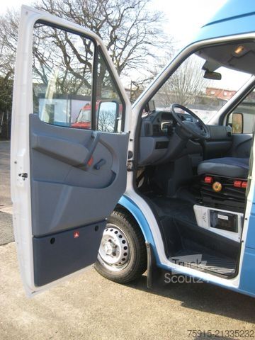 Kastenwagen Wohnmobil / Campervan MERCEDES-BENZ 212 D Sprinter Vollautomatik Infomobil /94.000KM