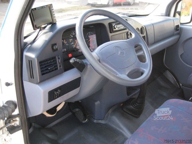 Kastenwagen Wohnmobil / Campervan MERCEDES-BENZ 212 D Sprinter Vollautomatik Infomobil /94.000KM