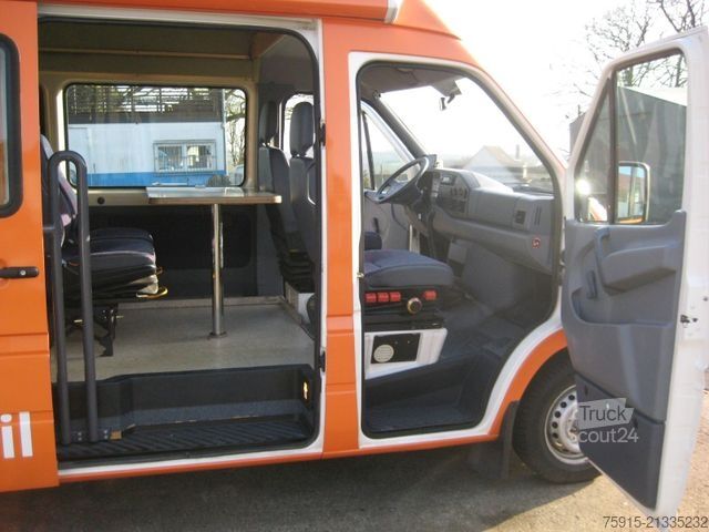 Kastenwagen Wohnmobil / Campervan MERCEDES-BENZ 212 D Sprinter Vollautomatik Infomobil /94.000KM