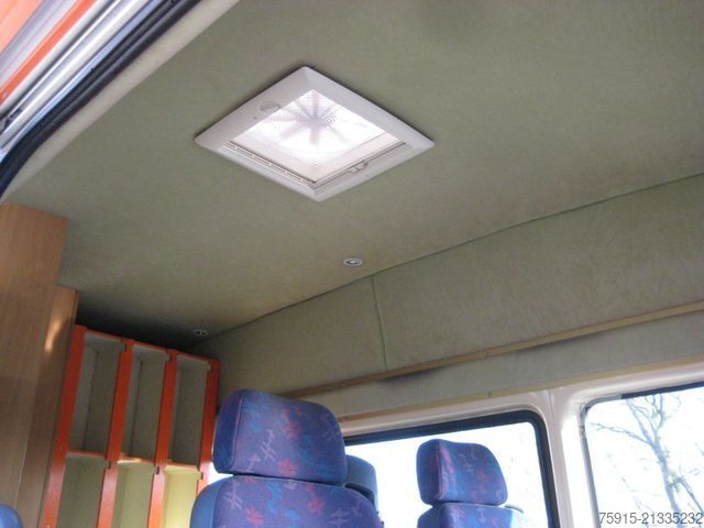 Kastenwagen Wohnmobil / Campervan MERCEDES-BENZ 212 D Sprinter Vollautomatik Infomobil /94.000KM