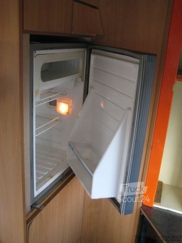 Kastenwagen Wohnmobil / Campervan MERCEDES-BENZ 212 D Sprinter Vollautomatik Infomobil /94.000KM