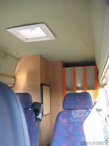 Kastenwagen Wohnmobil / Campervan MERCEDES-BENZ 212 D Sprinter Vollautomatik Infomobil /94.000KM
