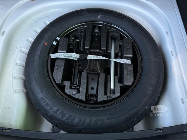 Furgone SKODA 1.5TSi Style V.Cockpit NAVI MA PDC/H LM17"