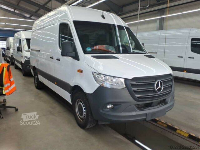 Furgon Mercedes-Benz Sprinter 317 CDI,L2H2,Automatik,Kamera,Navi