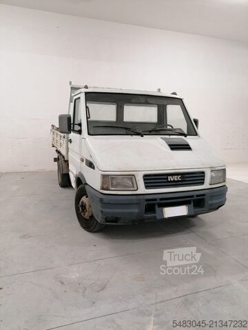 Camion ribaltabile trilaterale Iveco Daily 35