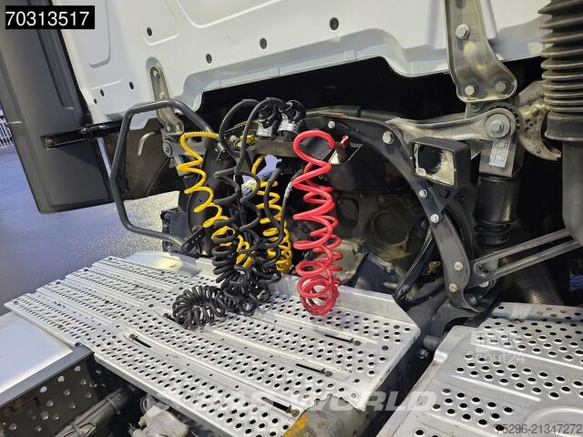 Svazek SZM Mercedes Actros 1845 4X2 Bigspace Lowdeck Mirrorcam 2x Tank