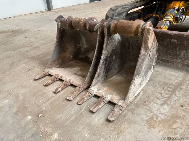 Midi багер Volvo ECR 88 D