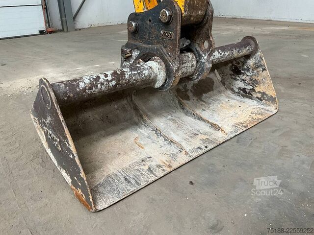 Midi багер Volvo ECR 88 D