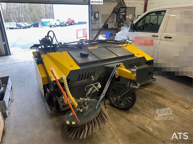 Zamiatarka drogowa Stark KH2500S sweeper