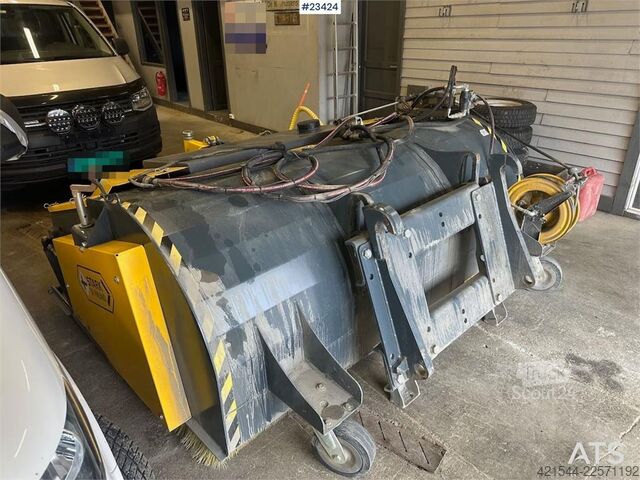 Zamiatarka drogowa Stark KH2500S sweeper