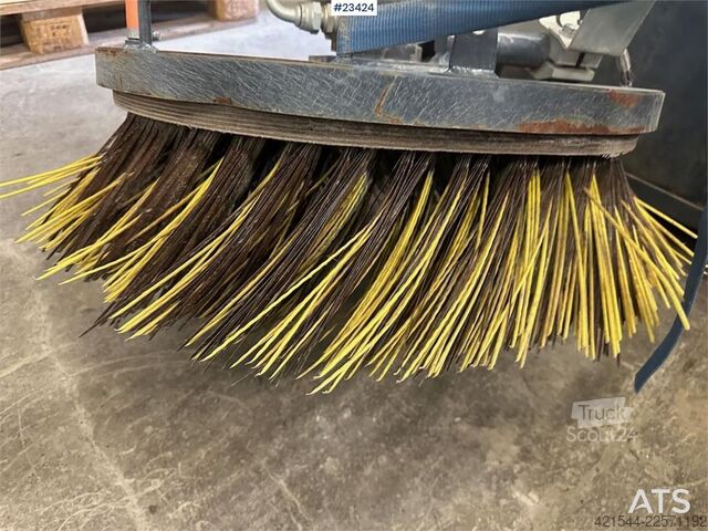Zamiatarka drogowa Stark KH2500S sweeper