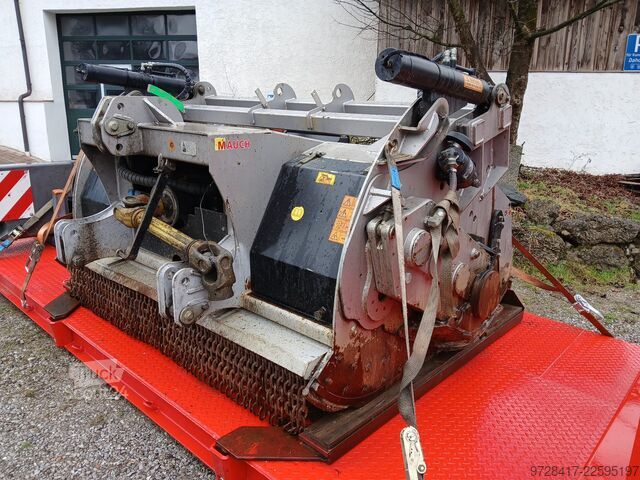 Bodenstabilisierer Steinbrecher Valtra mit FAE S394 mit MTM