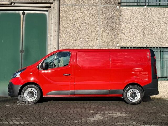 Furgão de painéis Renault Trafic T29 Van L2 H1 - Passo Lungo