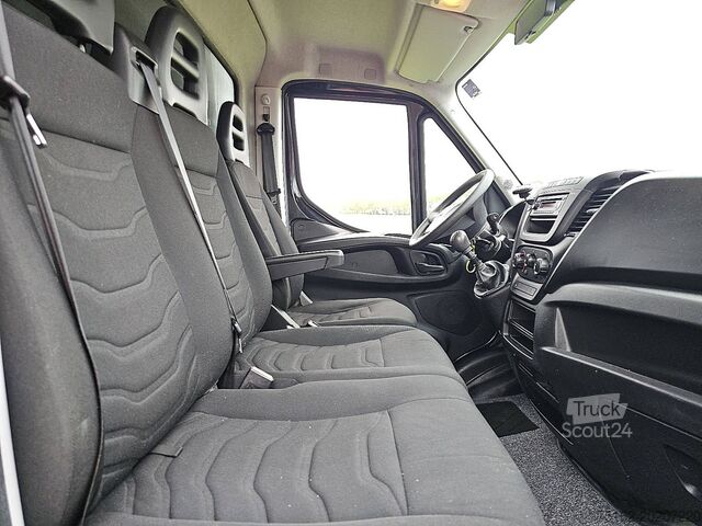 Bakwagen IVECO DAILY 40C15 3.0 ltr