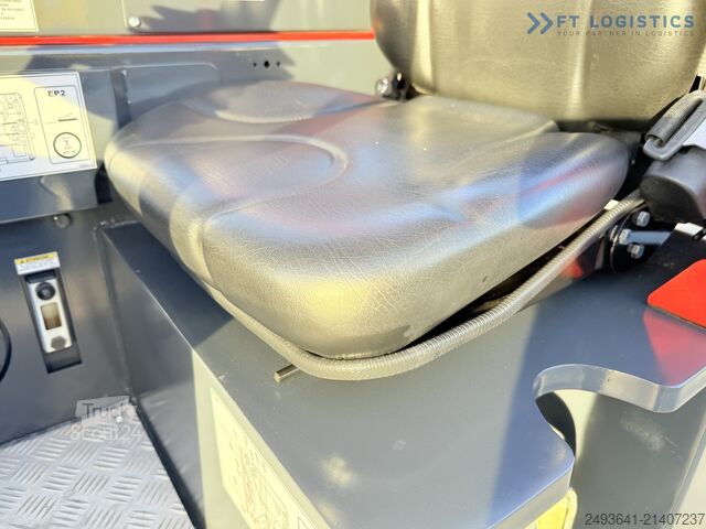 Empilhadeira multidirecional Combilift C3000CB GAS TRIPLEX 4900 FREE-LIFT