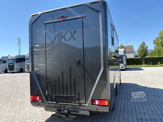 Camion trasporto cavalli AKX DOUBLE CABIN RENAULT MASTER STALLION LAYOUT