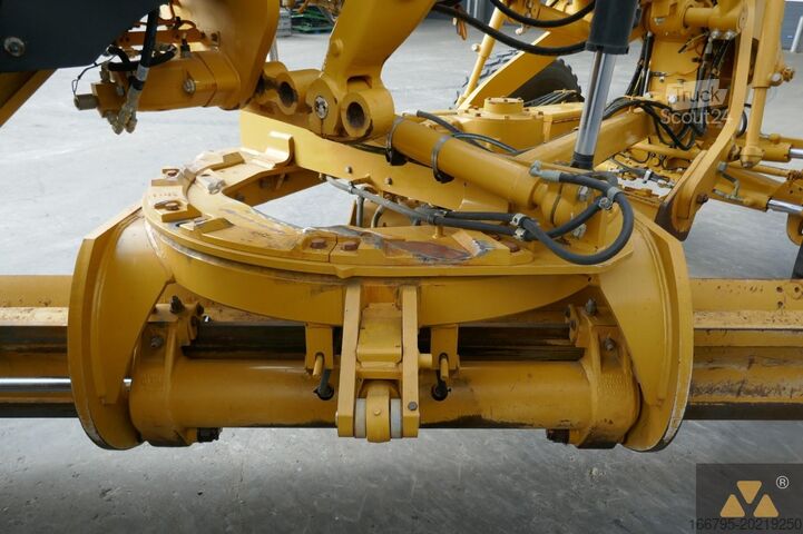 Grader Caterpillar 120M2