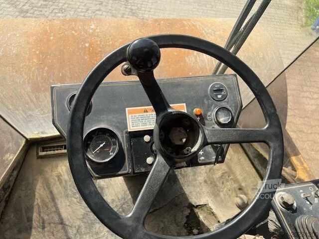 Tandemwalze Caterpillar CS 563 C (original low hours !!)