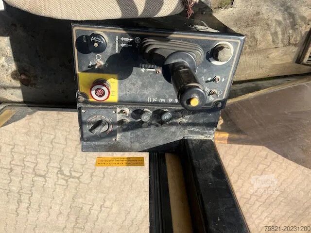 Tandemwalze Caterpillar CS 563 C (original low hours !!)