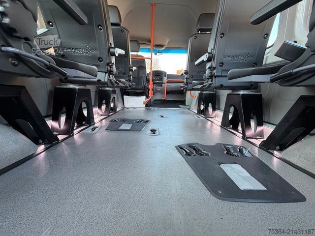 Minibus MERCEDES-BENZ Sprinter 314 BlueTEC 9Sitze Motor baut Druck auf