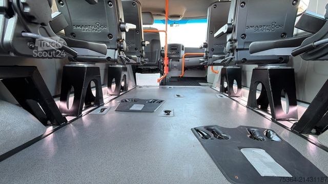 Minibus MERCEDES-BENZ Sprinter 314 BlueTEC 9Sitze Motor baut Druck auf