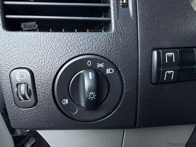 Minibus MERCEDES-BENZ Sprinter 314 BlueTEC 9Sitze Motor baut Druck auf