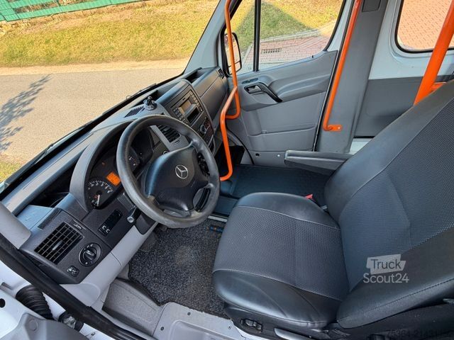 Minibus MERCEDES-BENZ Sprinter 314 BlueTEC 9Sitze Motor baut Druck auf