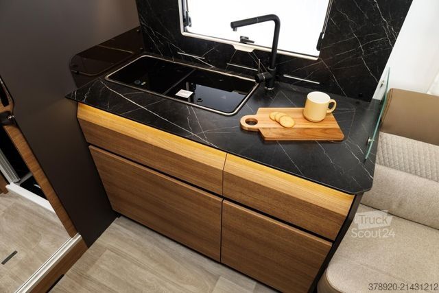 Integroitu matkailuauto BENIMAR Amphitryon A998 Sondernachlass EUR 10.060,00